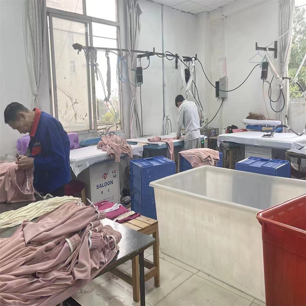 Guangzhou Vinas clothing technology Co., LTD 공장 생산 라인