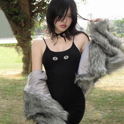 여름의 새로운 패션 섹시한 맞춤형 핫 드릴 노출된 배낭 엉덩이 스트랩 드레스